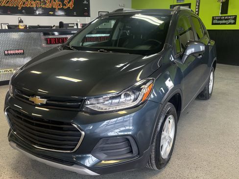 Used 2022 Chevrolet Trax LT image 7