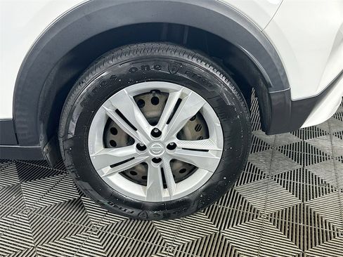 Used 2022 Nissan Kicks S image 33