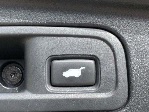 Used 2016 Honda Pilot Touring image 13