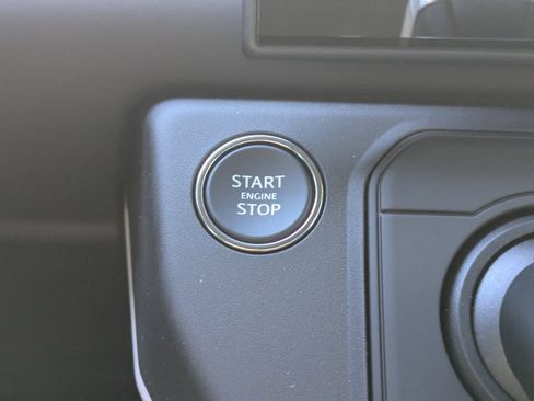 New 2026 Land Rover Defender 110 X-Dynamic SE AWD/4WD image 30