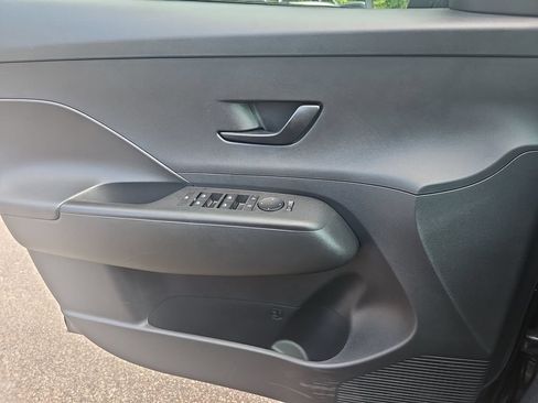Certified 2025 Hyundai Kona SEL FWD image 24