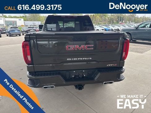 Used 2023 GMC Sierra 1500 AT4 w/ AT4 Premium Package AWD/4WD image 5