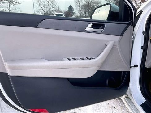 Used 2016 Hyundai Sonata SE image 20