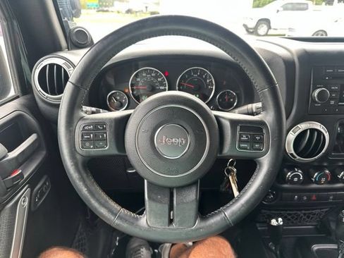 Used 2014 Jeep Wrangler Unlimited Rubicon w/ Connectivity Group AWD/4WD image 24