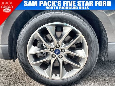 Used 2016 Ford Edge Titanium w/ Equipment Group 301A AWD/4WD image 19