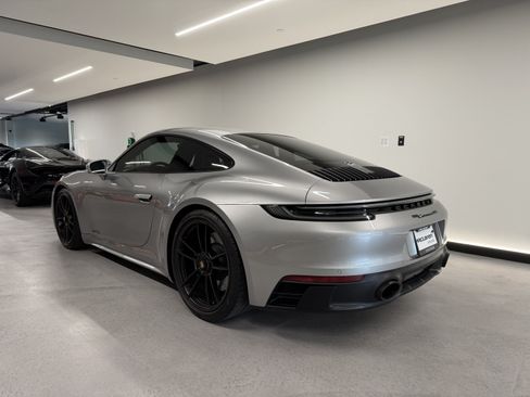 Used 2022 Porsche 911 GT3 RS image 3