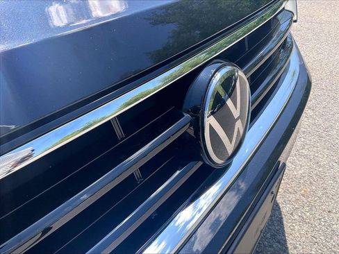 Used 2024 Volkswagen Tiguan SE R-Line AWD/4WD image 29