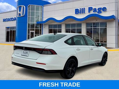 Certified 2025 Honda Accord SE image 4