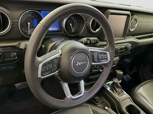 Used 2023 Jeep Wrangler Sahara image 18