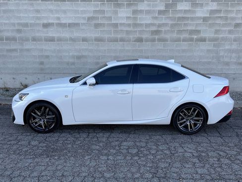 Used 2019 Lexus IS 300 image 7