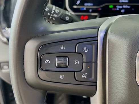 Used 2025 GMC Sierra 1500 SLT image 13