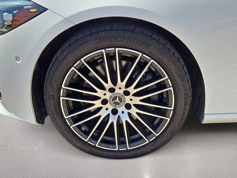 Used 2025 Mercedes-Benz C 300 Sedan w/ Winter Package image 10