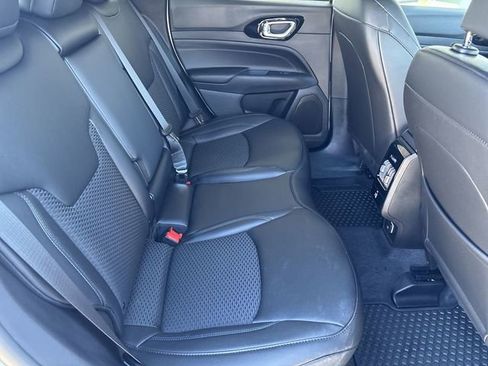 New 2026 Jeep Compass Latitude image 14