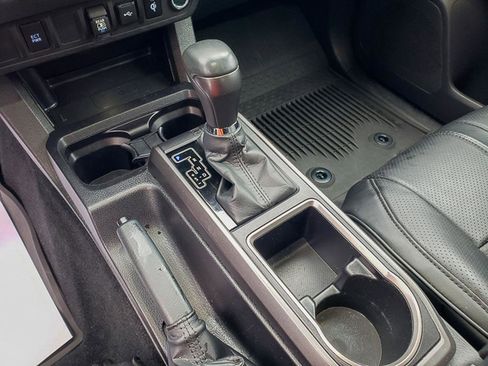 Used 2023 Toyota Tacoma TRD Off-Road image 13