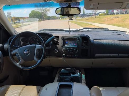 Used 2011 GMC Sierra 1500 SLE w/ Power Tech Package AWD/4WD image 11