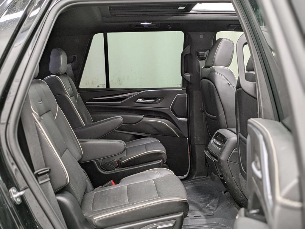 Used 2023 Cadillac Escalade Sport w/ LPO, ONYX Package AWD/4WD image 28