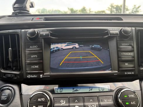 Used 2018 Toyota RAV4 SE w/ Power Extra Value Package AWD/4WD image 34