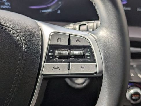 Used 2025 Kia Telluride S FWD image 19
