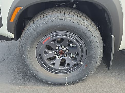 New 2025 Nissan Frontier PRO-4X image 10