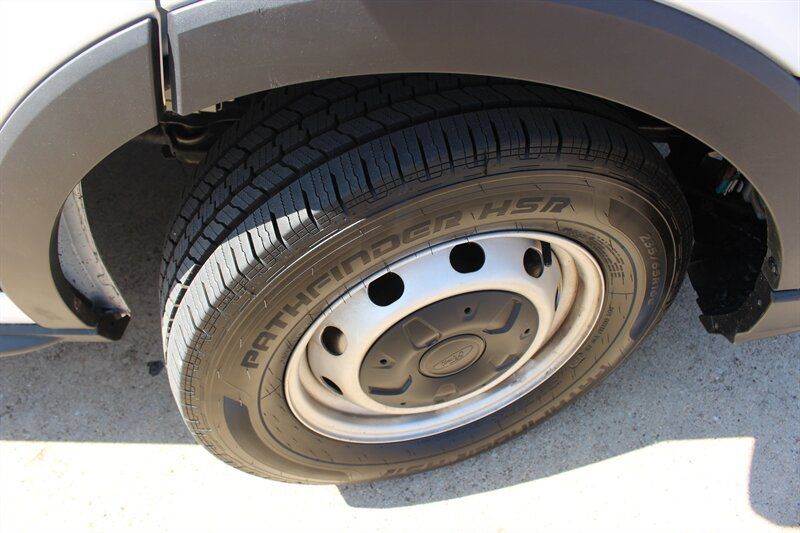 Used 2026 Ford Transit 250 148 Medium Roof RWD image 34