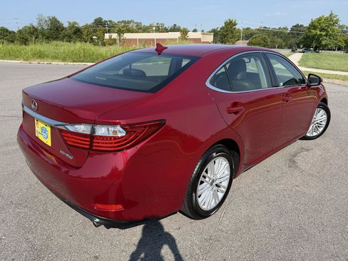 Used 2013 Lexus ES 350 w/ Luxury Pkg FWD image 5