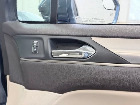 Used 2018 Lincoln MKC Premiere FWD image 36