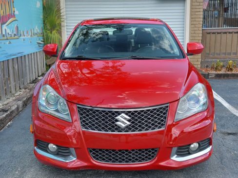 Used 2013 Suzuki Kizashi Sport SLS AWD/4WD image 3