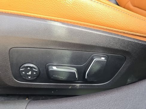 Used 2024 BMW 330i Sedan w/ Premium Package RWD image 17