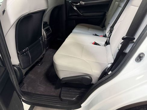 Used 2023 Lexus GX 460 image 47