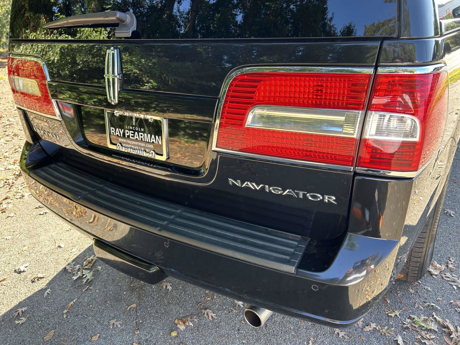 Used 2014 Lincoln Navigator 2WD image 4