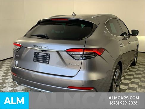 Used 2021 Maserati Levante S GranLusso image 9