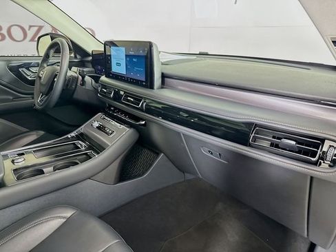 Certified 2025 Lincoln Aviator 2WD w/ Equipment Group 101A image 36