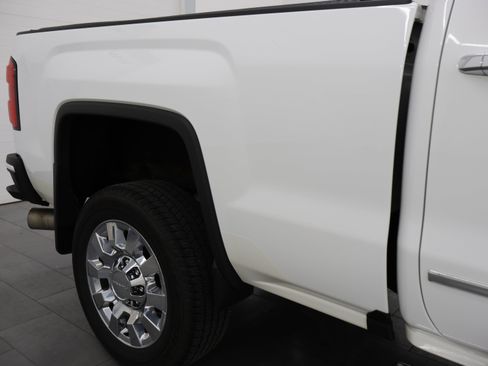 Used 2016 GMC Sierra 2500 Denali w/ Duramax Plus Package AWD/4WD image 24