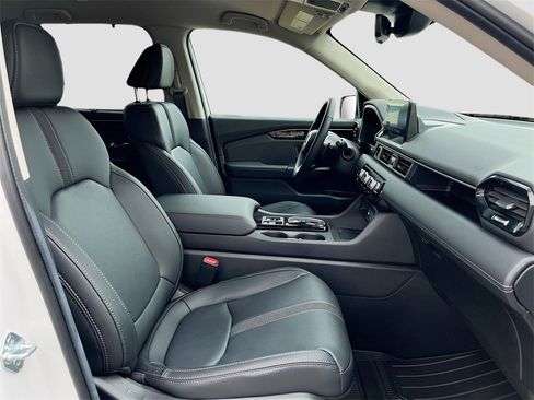 Used 2025 Honda Pilot EX-L image 29