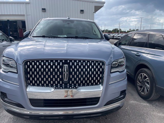 Used 2023 Lincoln Navigator L Black Label AWD/4WD image 3