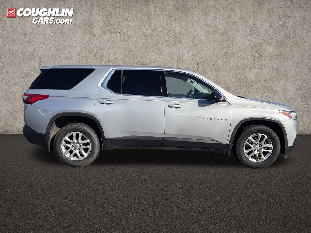 Used 2018 Chevrolet Traverse LS AWD/4WD image 9