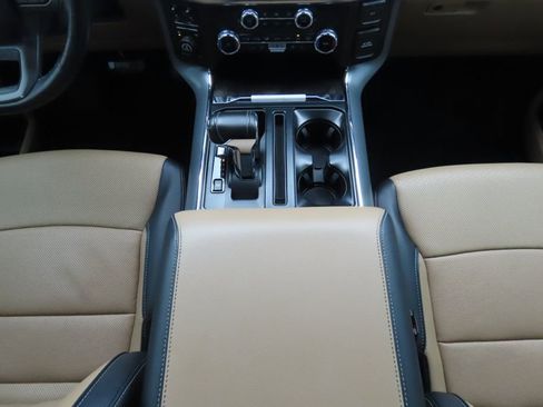 Used 2022 Ford F150 Lariat image 16