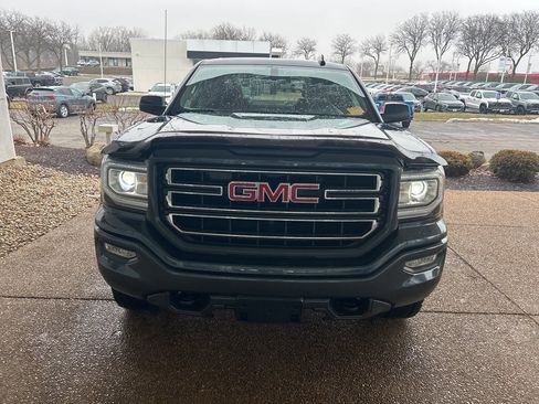 Used 2017 GMC Sierra 1500 SLE image 2