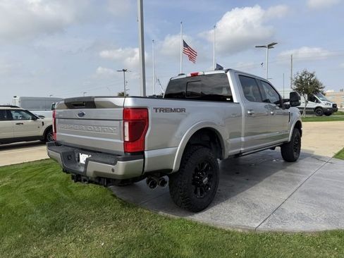 Certified 2022 Ford F250 Lariat w/ Tremor Off-Road Package image 6