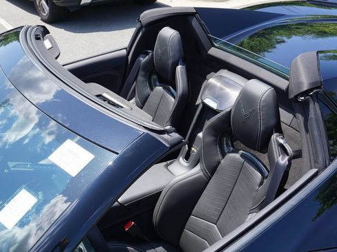Used 2025 Chevrolet Corvette Z06 RWD image 13