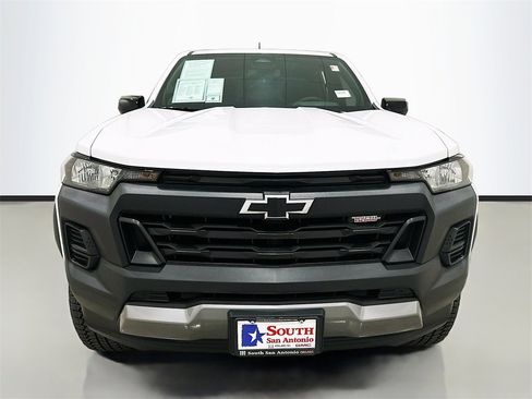 Used 2024 Chevrolet Colorado Trail Boss image 2