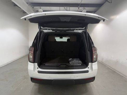 Used 2024 Chevrolet Suburban High Country image 7