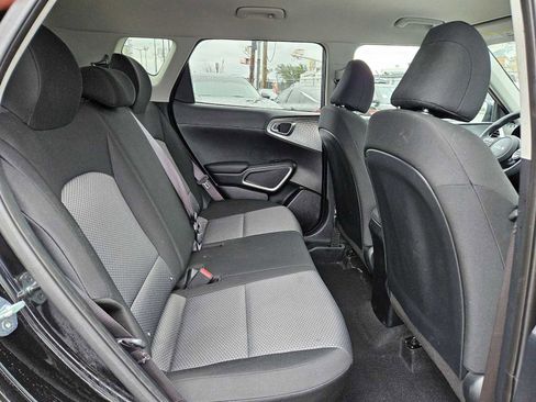 Certified 2025 Kia Soul LX w/ LX Technology Package FWD image 19
