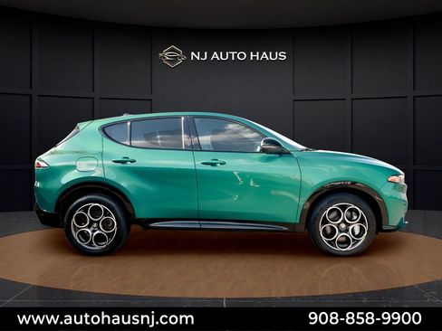 Used 2025 Alfa Romeo Tonale w/ Premium Package AWD/4WD image 10