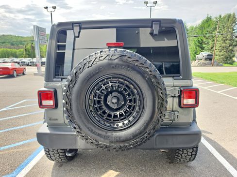 Used 2021 Jeep Wrangler Unlimited Sport AWD/4WD image 4