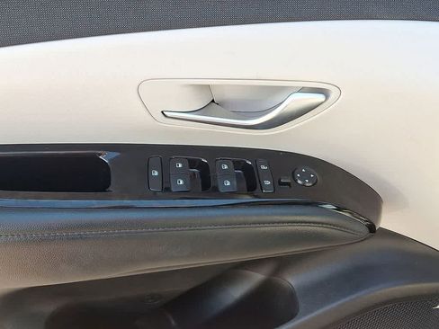 Used 2023 Hyundai Tucson Limited image 10