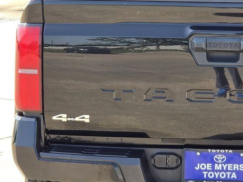Used 2024 Toyota Tacoma SR5 AWD/4WD image 10