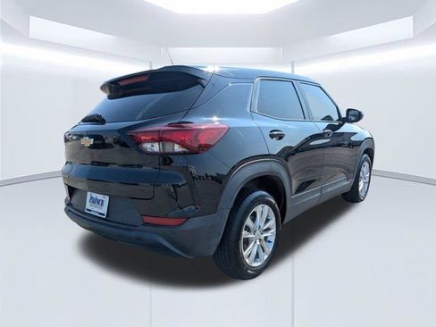 Used 2023 Chevrolet TrailBlazer LS FWD image 4