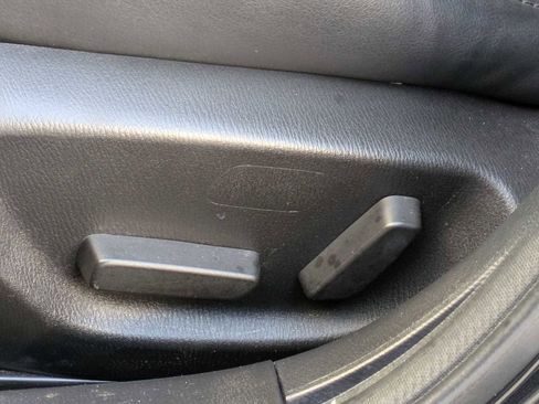 Used 2018 MAZDA MAZDA3 Touring image 16