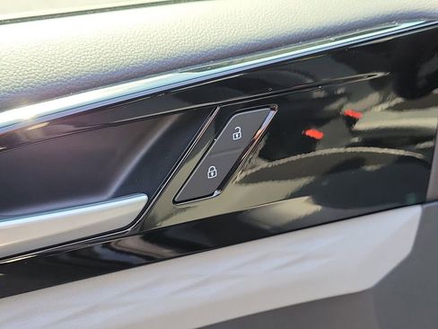 Used 2023 Volkswagen Taos S image 16